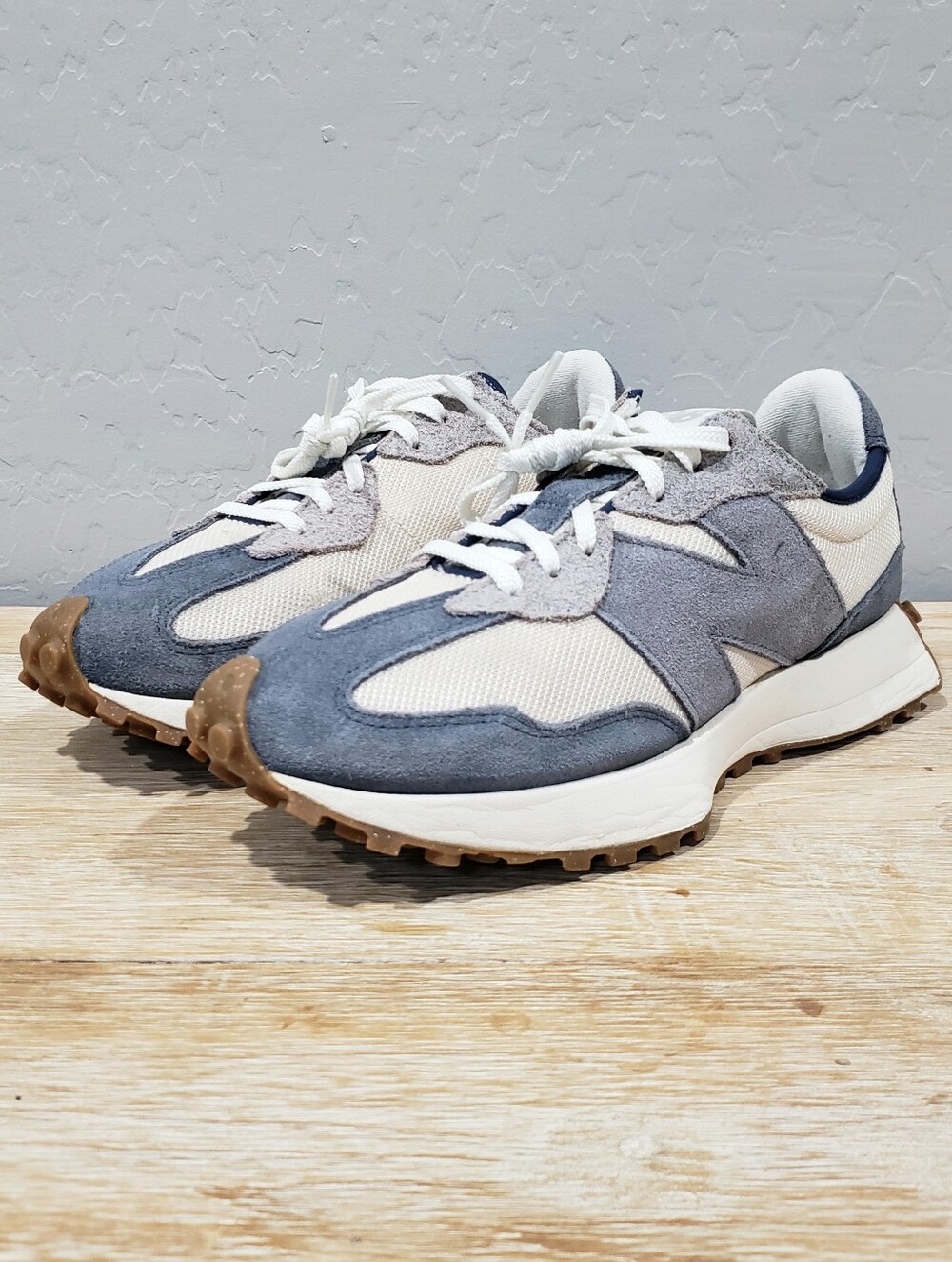 NEW BALANCE Men's 327 Athleisure Sneakers (9D/10.5w Women's) Indigo Arctic Gray